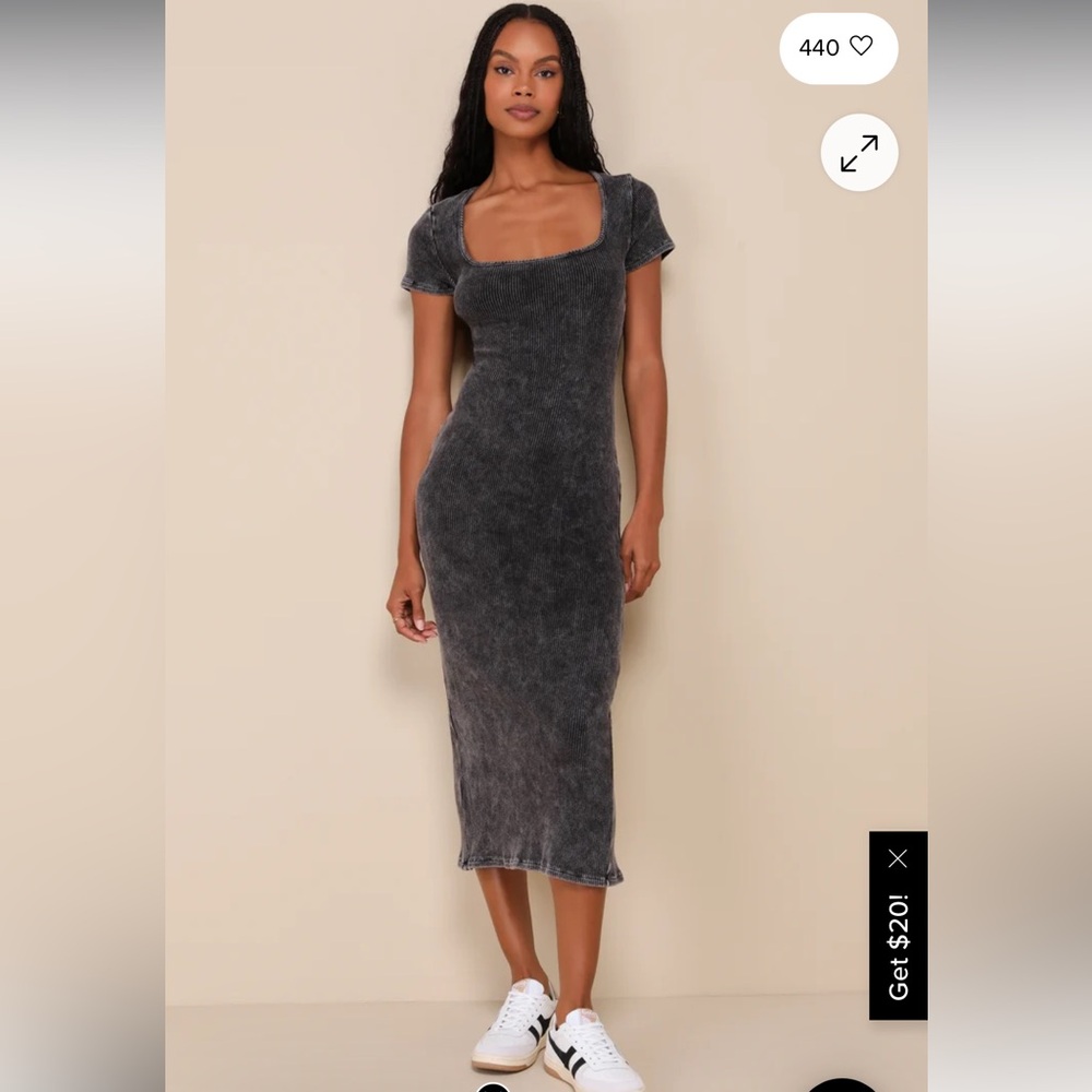 Women’s Black Scoop Neck Midi Dress